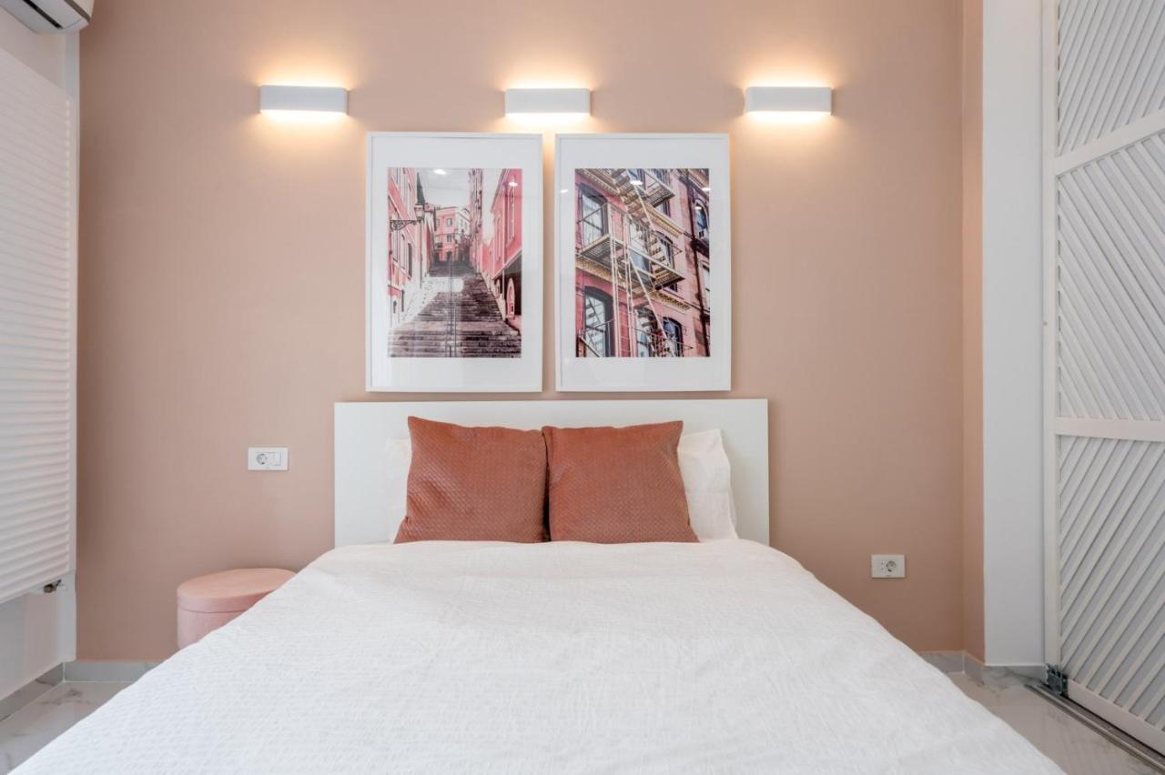 Fantastic City Center Apartment 부쿠레슈티 외부 사진